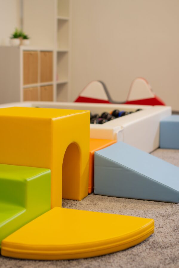 Soft Play 10 putų blokelių rinkinys – lengvas daugiaspalvis kūrybiškumas