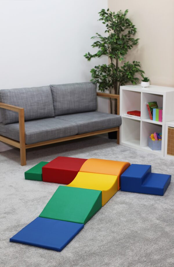 Soft Play 7 putu bloku komplekts - daudzkrāsains mazais kāpurķēžu rīks